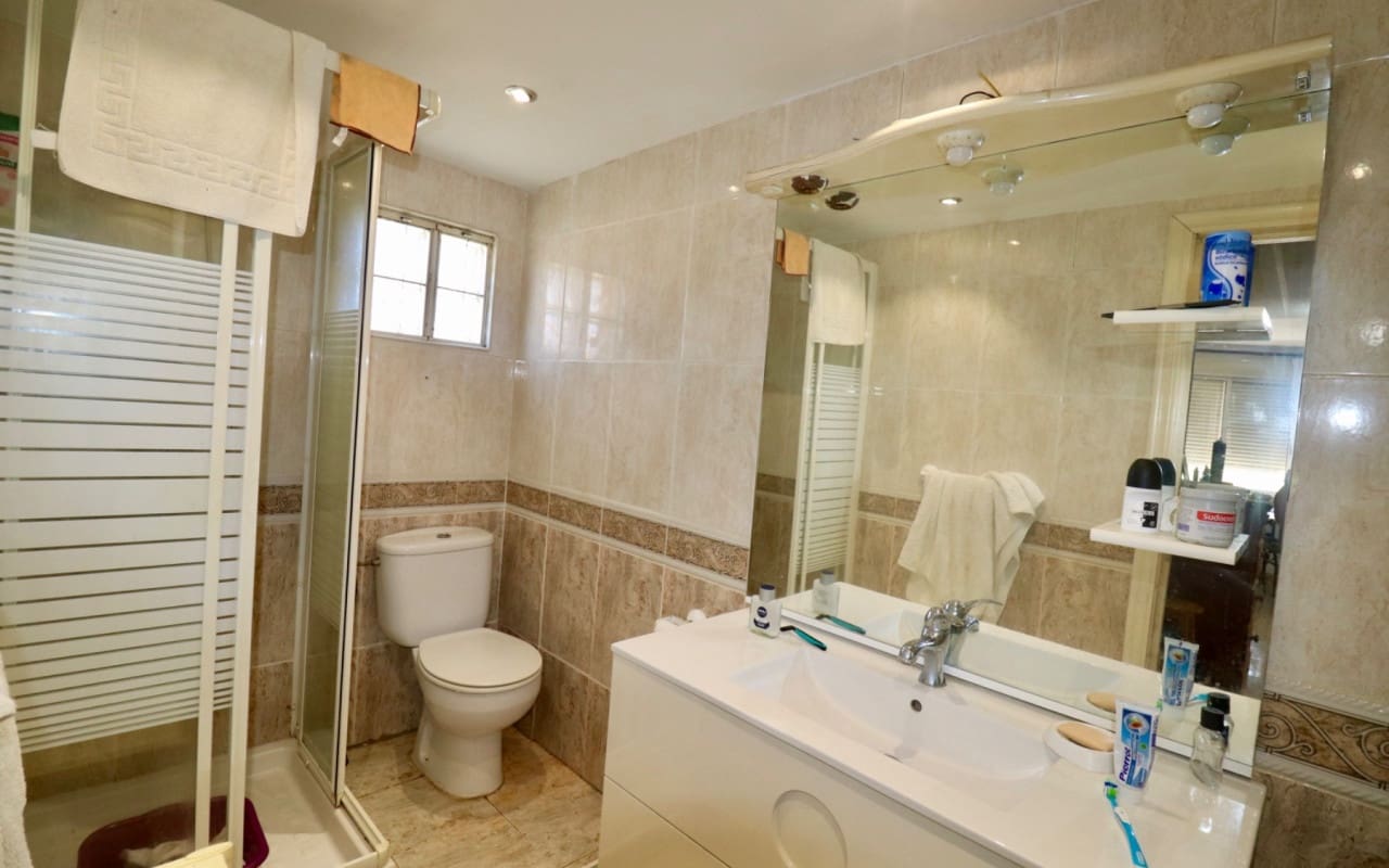 4 soveværelse Villa til salg i Heredades med swimmingpool - € 299.950 (Ref: 8694855)