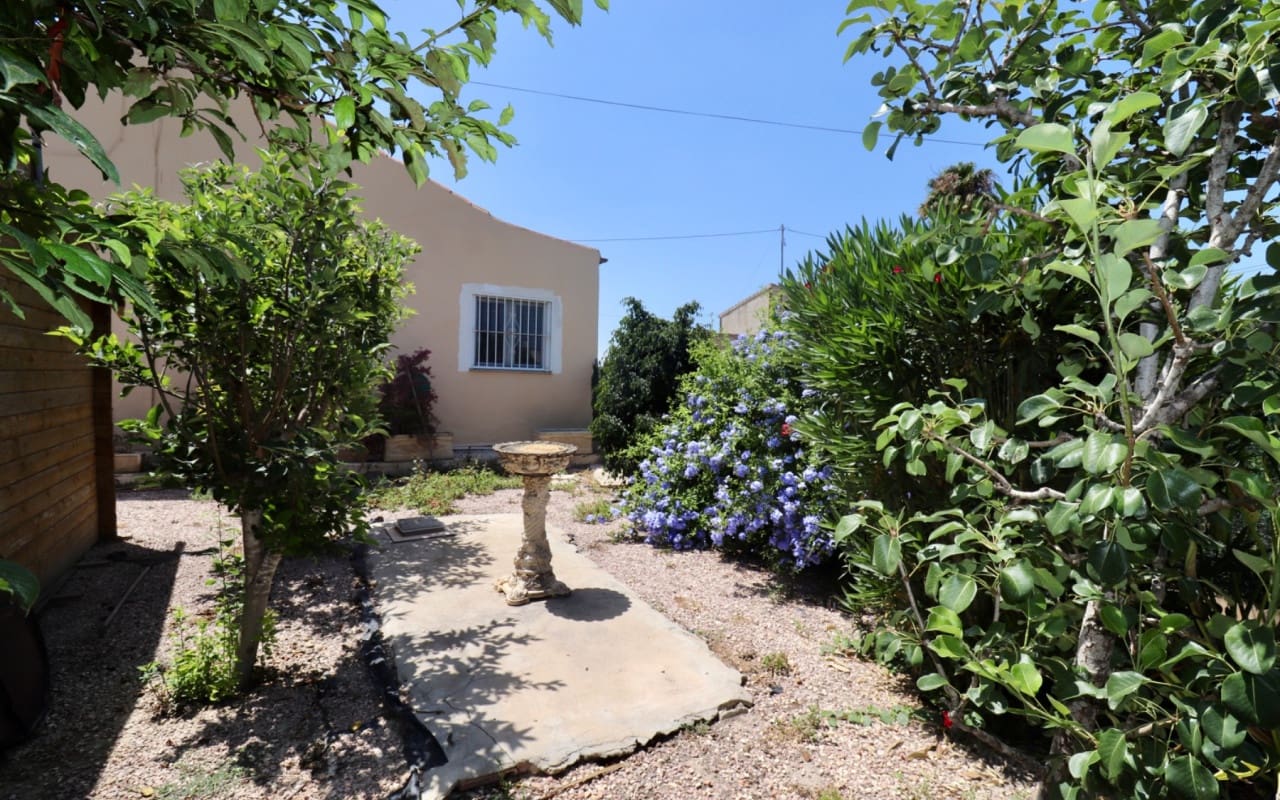 4 soveværelse Villa til salg i Heredades med swimmingpool - € 299.950 (Ref: 8694855)