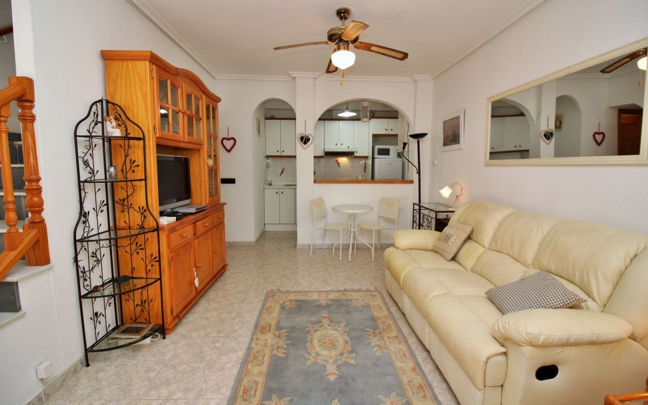 2 soveværelse Byhus til salg i Playa Flamenca med swimmingpool - € 189.950 (Ref: 8707351)