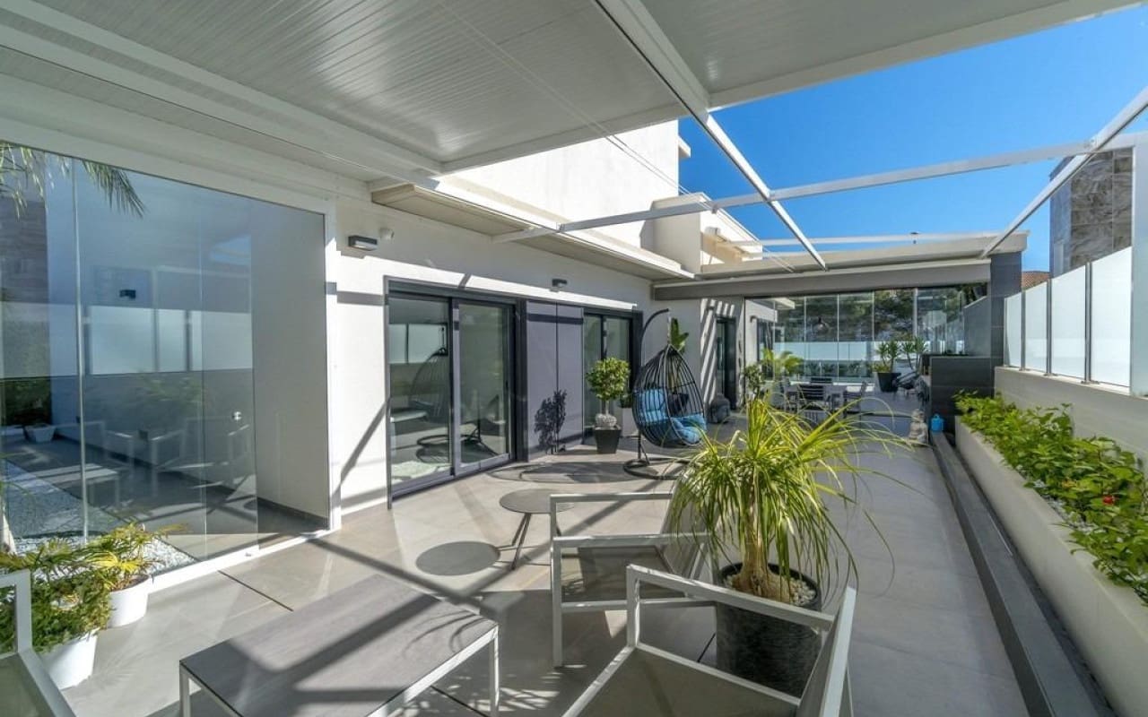 3 camera da letto Villa in vendita in Campoamor con piscina - 1.250.000 € (Rif: 8754041)