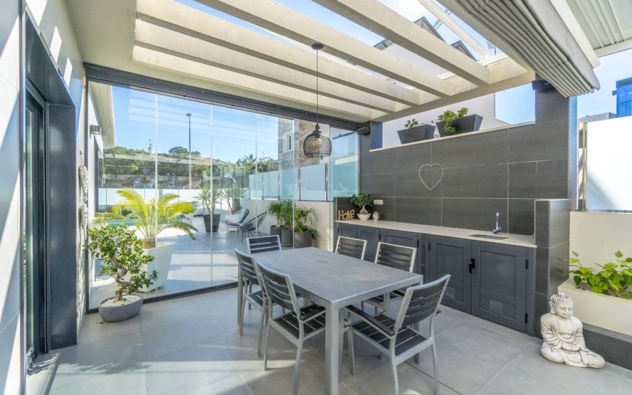 3 camera da letto Villa in vendita in Campoamor con piscina - 1.250.000 € (Rif: 8754041)