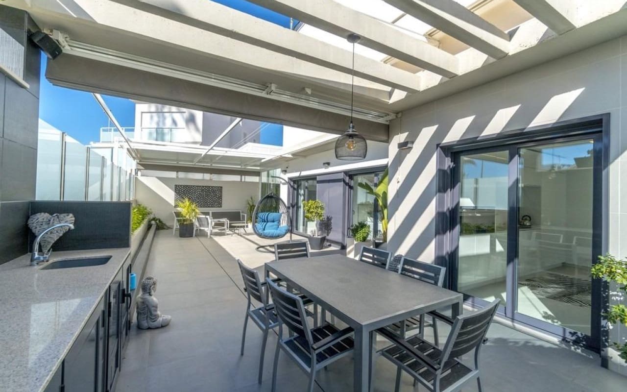 3 camera da letto Villa in vendita in Campoamor con piscina - 1.250.000 € (Rif: 8754041)