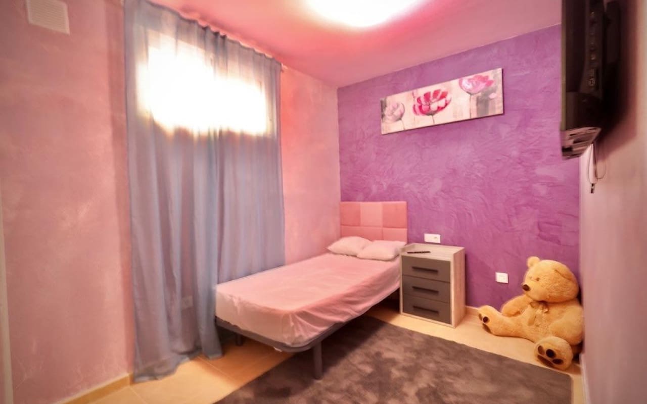 Chalet de 4 habitaciones en San Miguel de Salinas en venta con piscina - 320.000 € (Ref: 8783103)