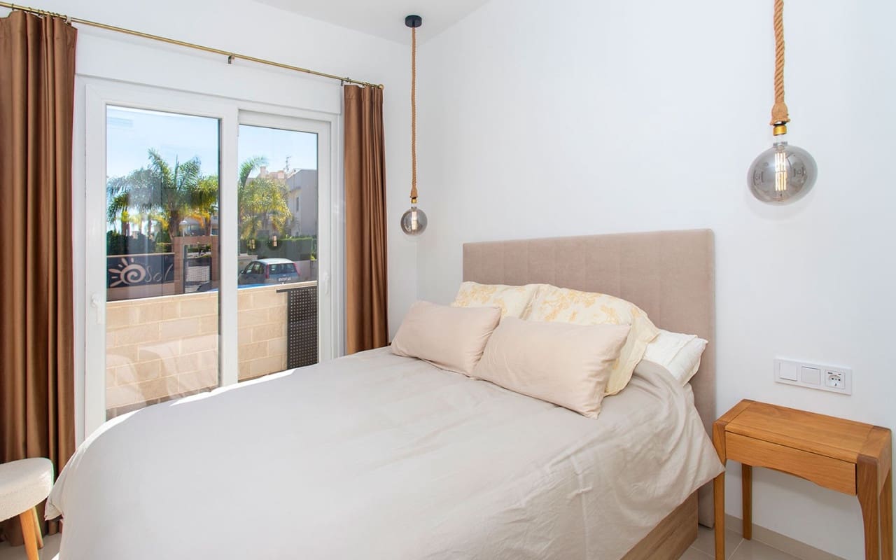 2 bedroom Apartment for sale in Ciudad Quesada with pool - € 379,000 (Ref: 8785533)