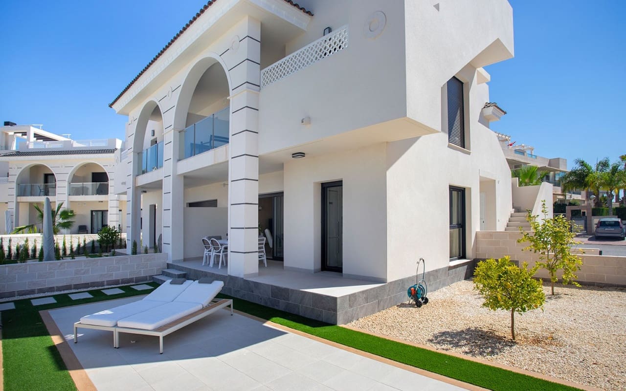 2 bedroom Apartment for sale in Ciudad Quesada with pool - € 379,000 (Ref: 8785533)