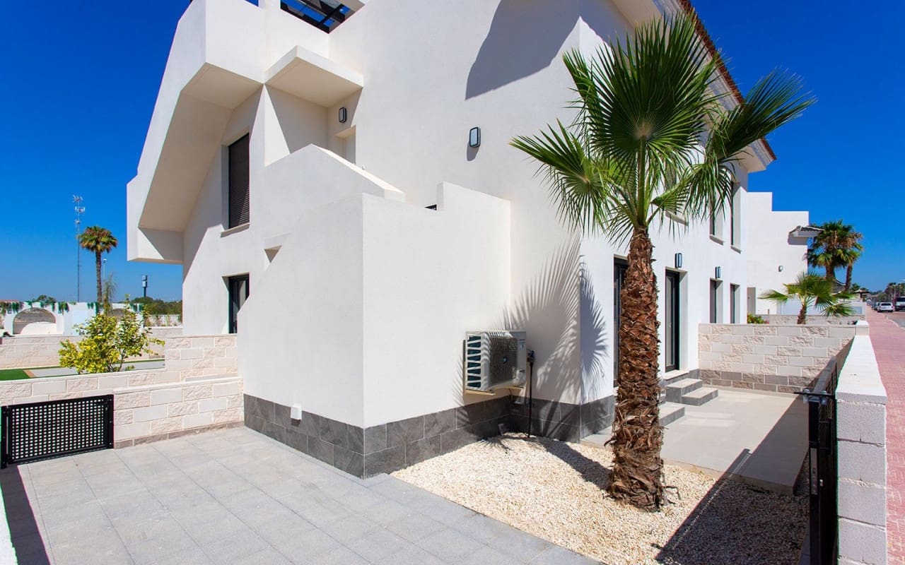 2 bedroom Apartment for sale in Ciudad Quesada with pool - € 379,000 (Ref: 8785533)