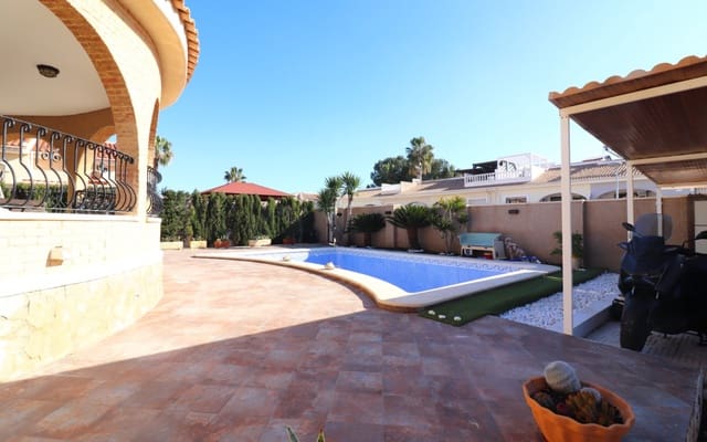 3 soveværelse Villa til salg i Monte Azul, Benijófar med swimmingpool - € 349.000 (Ref: 8803092)