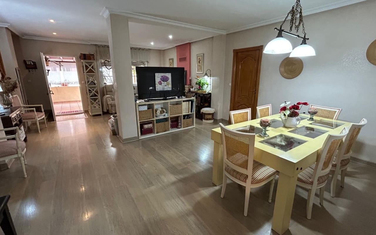 3 soveværelse Villa til salg i Los Montesinos - € 275.000 (Ref: 8847770)