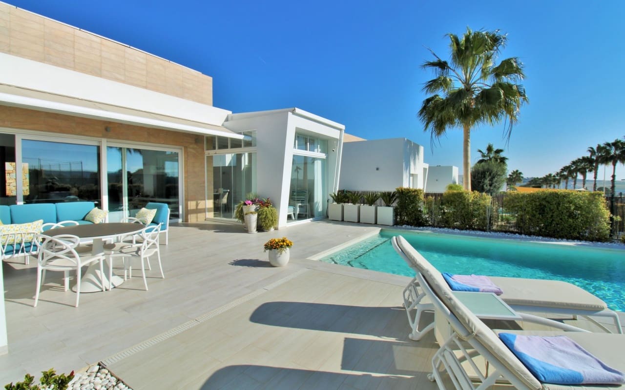 3 camera da letto Villa in vendita in Algorfa con piscina - 599.900 € (Rif: 8875451)