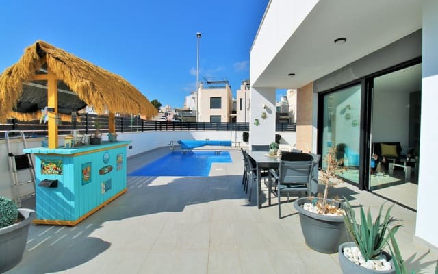 3 quarto Moradia para venda em Villamartin, Orihuela com piscina - 405 000 € (Ref: 8875452)