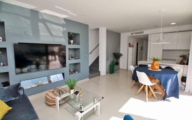 3 quarto Moradia para venda em Villamartin, Orihuela com piscina - 405 000 € (Ref: 8875452)