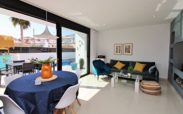 3 quarto Moradia para venda em Villamartin, Orihuela com piscina - 405 000 € (Ref: 8875452)