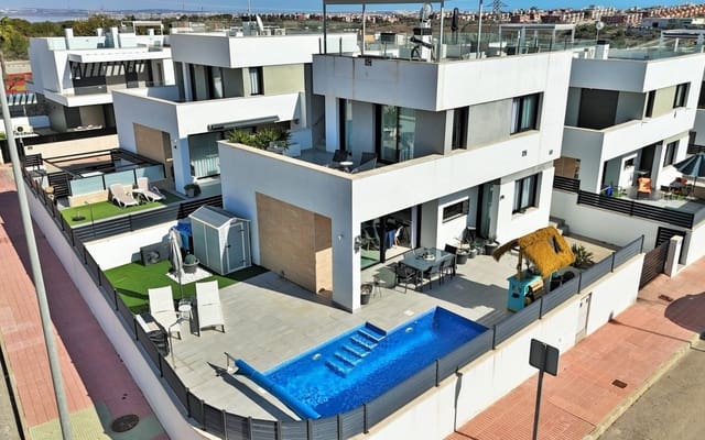 3 quarto Moradia para venda em Villamartin, Orihuela com piscina - 405 000 € (Ref: 8875452)