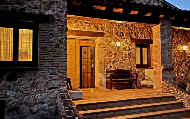 4 bedroom Villa for sale in Riópar with garage - € 510,000 (Ref: 8878463)