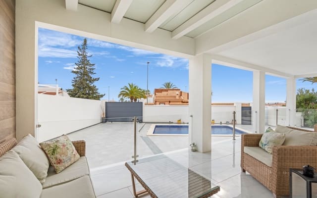 Chalet de 3 habitaciones en Ciudad Quesada, Rojales en venta con piscina - 675.000 € (Ref: 8903228)