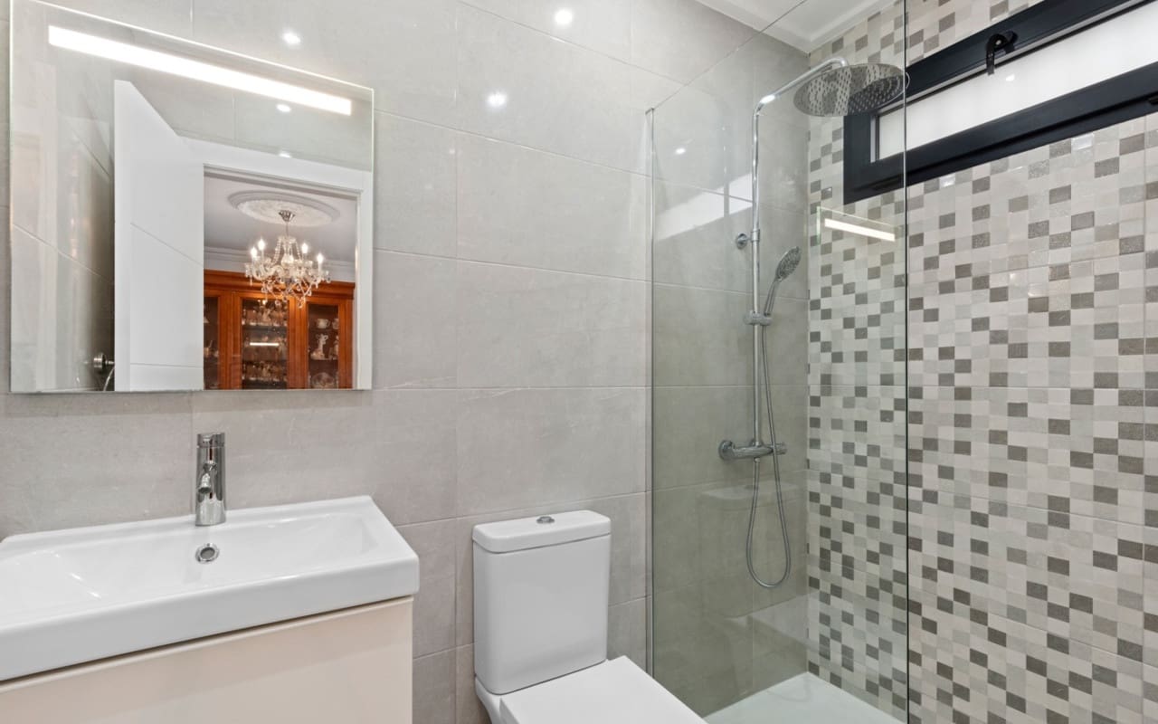 Chalet de 3 habitaciones en Ciudad Quesada en venta con piscina - 675.000 € (Ref: 8903228)