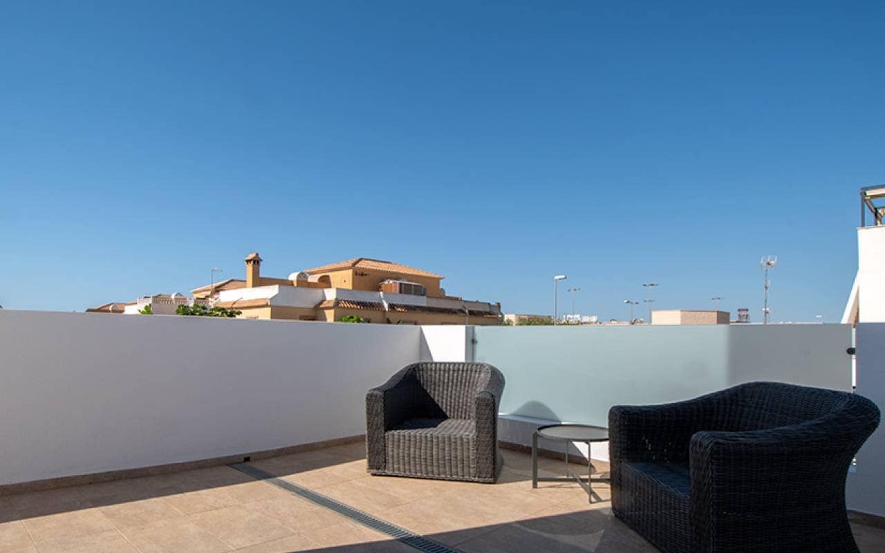 3 makuuhuone Huvila myytävänä paikassa Ciudad Quesada mukana uima-altaan - 415 000 € (Ref: 8903244)