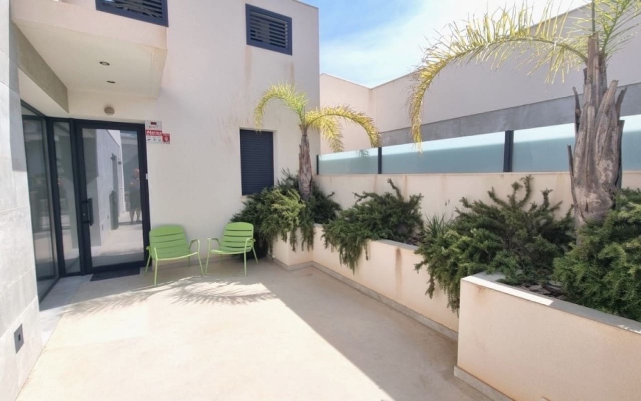 Chalet de 4 habitaciones en Ciudad Quesada en venta - 660.000 € (Ref: 8913561)