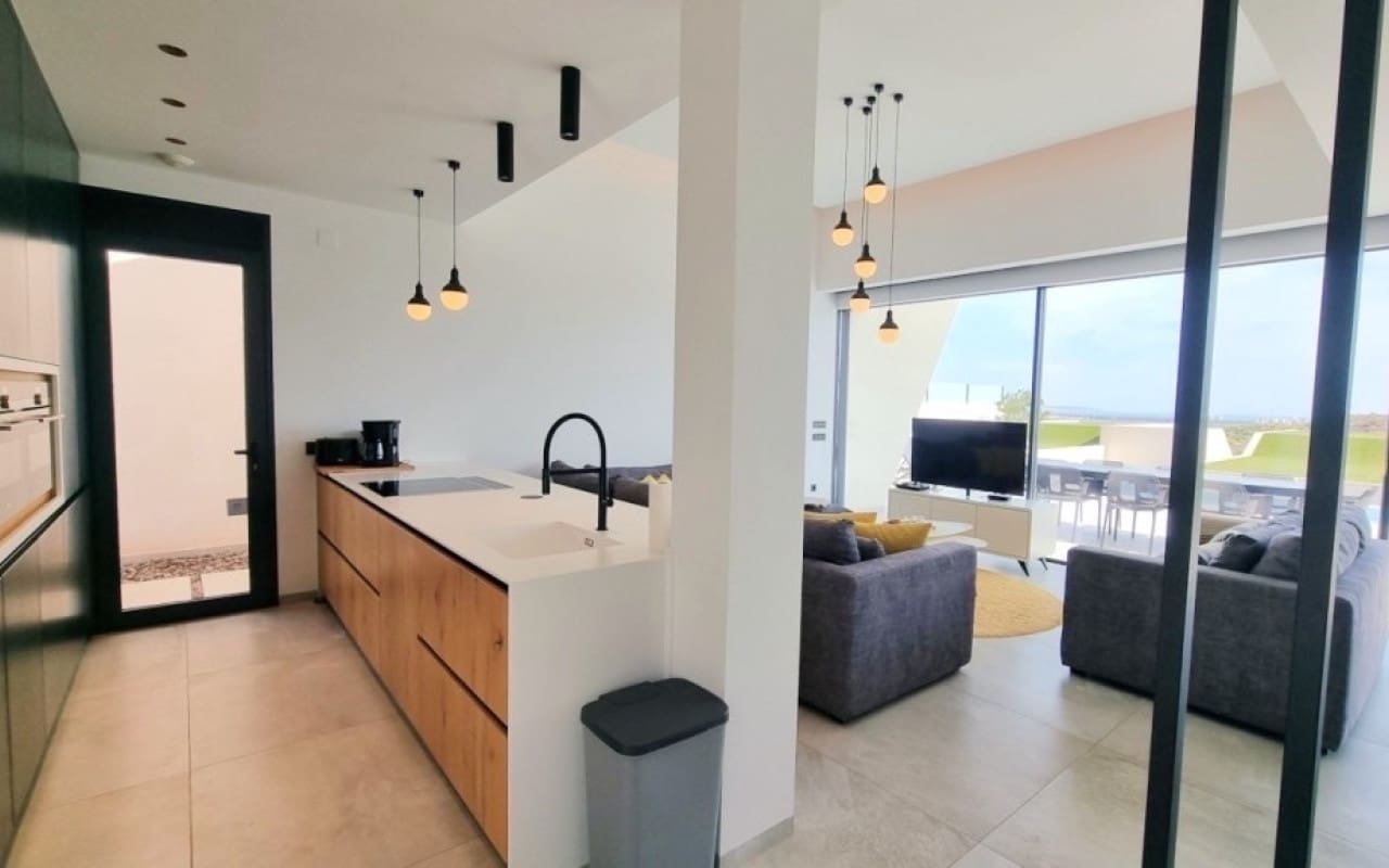 Chalet de 4 habitaciones en Ciudad Quesada en venta - 660.000 € (Ref: 8913561)