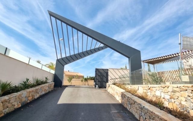 Chalet de 4 habitaciones en Ciudad Quesada, Rojales en venta - 660.000 € (Ref: 8913561)