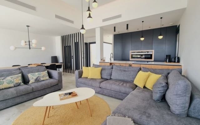 Chalet de 4 habitaciones en Ciudad Quesada, Rojales en venta - 660.000 € (Ref: 8913561)