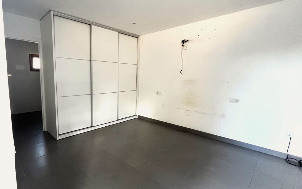 4 chambre Villa/Maison à vendre à La Nucia avec piscine - 950 000 € (Ref: 8927346)