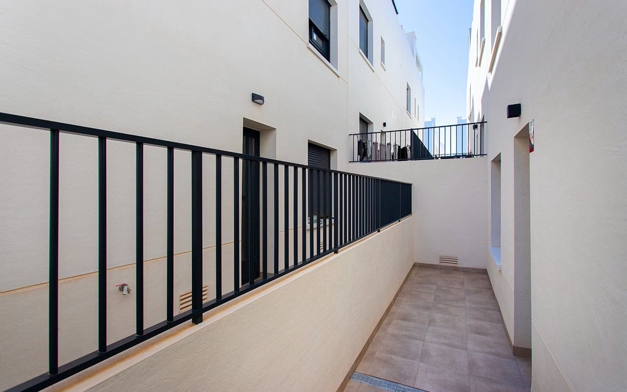 2 sypialnia Apartament do wynajęcia w San Miguel de Salinas z basenem - 1 100 € (Ref: 8942187)