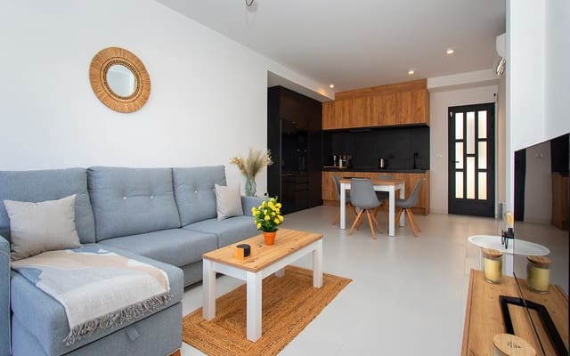 2 sovrum Lägenhet att hyra i San Miguel de Salinas med pool - 850 € (Ref: 8942187)