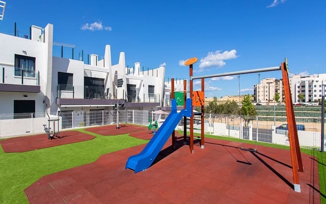 2 sovrum Lägenhet att hyra i San Miguel de Salinas med pool - 850 € (Ref: 8942187)