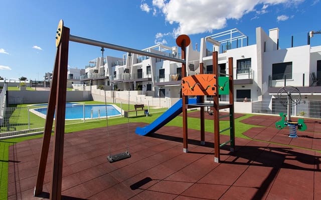 2 sovrum Lägenhet att hyra i San Miguel de Salinas med pool - 850 € (Ref: 8942187)