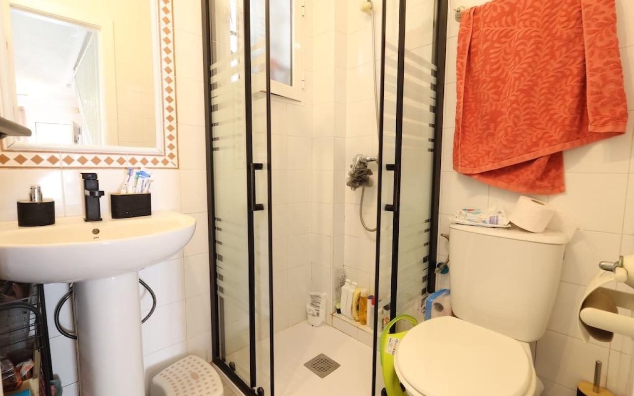 2 makuuhuone Omakotitalo myytävänä paikassa Torre de la Horadada mukana uima-altaan - 234 900 € (Ref: 8981719)