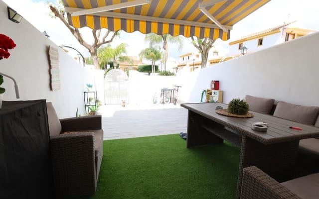 2 makuuhuone Omakotitalo myytävänä paikassa Torre de la Horadada, Pilar de la Horadada mukana uima-altaan - 234 900 € (Ref: 8981719)