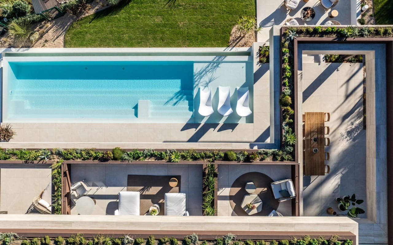 5 bedroom Villa for sale in Benahavis with pool - € 5,995,000 (Ref: 9046516)