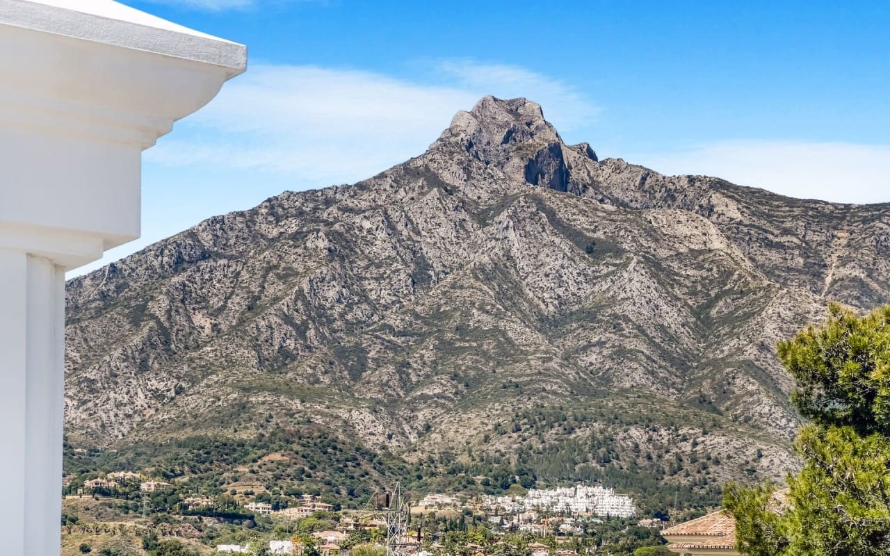 6 soveværelse Villa til salg i Marbella - € 6.400.000 (Ref: 9046517)