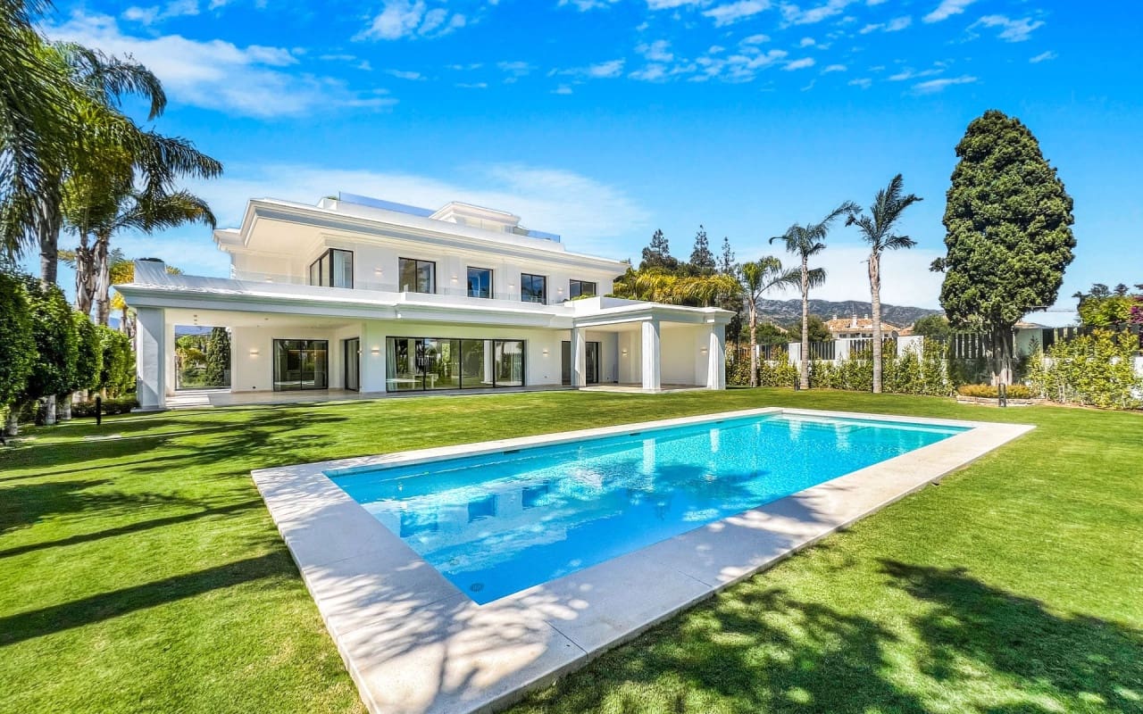 6 soveværelse Villa til salg i Marbella - € 6.400.000 (Ref: 9046517)