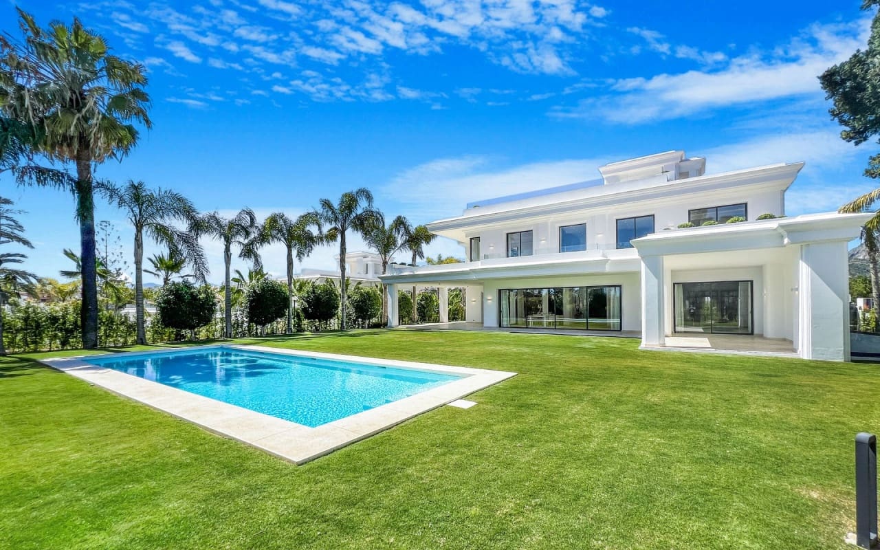 6 soveværelse Villa til salg i Marbella - € 6.400.000 (Ref: 9046517)