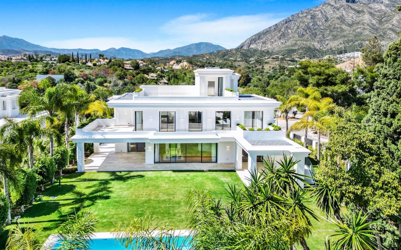 6 soveværelse Villa til salg i Marbella - € 6.400.000 (Ref: 9046517)