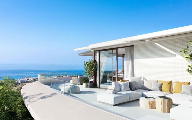 3 soveværelse Penthouse til salg i El Higuerón, Fuengirola med swimmingpool - € 1.180.000 (Ref: 9046532)