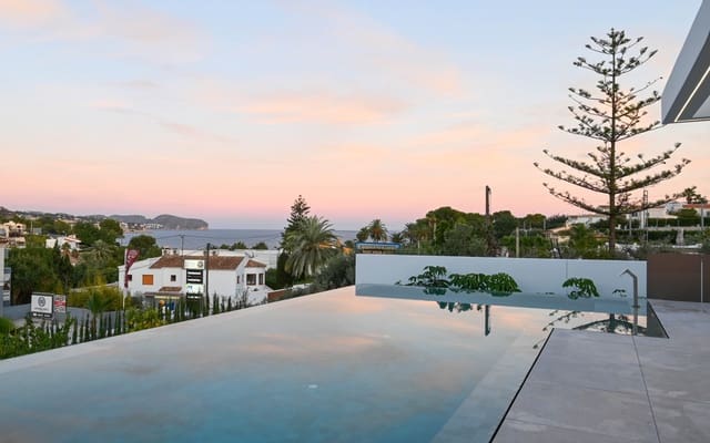 4 slaapkamer Villa te koop in Benissa - € 3.195.000 (Ref: 9046554)