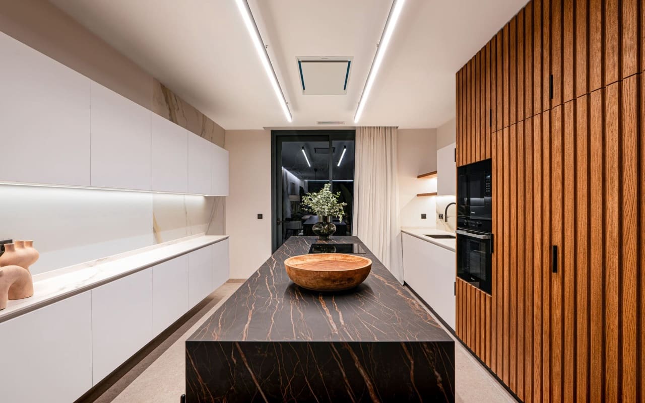 4 bedroom Villa for sale in La Nucia - € 1,150,000 (Ref: 9046557)