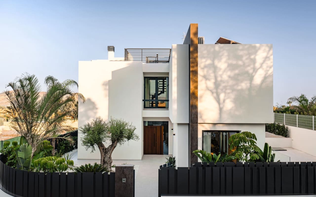 4 bedroom Villa for sale in La Nucia - € 1,150,000 (Ref: 9046557)