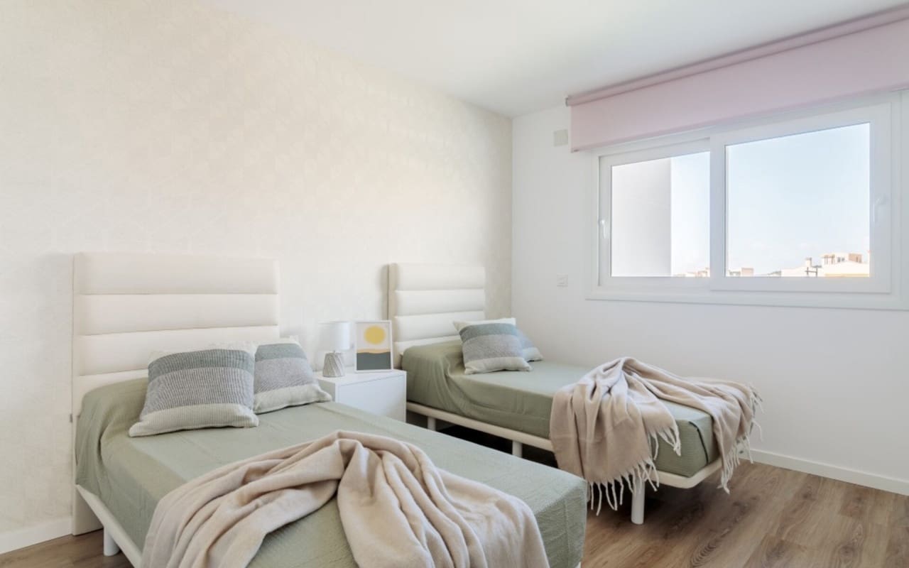 Chalet de 4 habitaciones en Finestrat en venta con piscina - 555.000 € (Ref: 9046563)