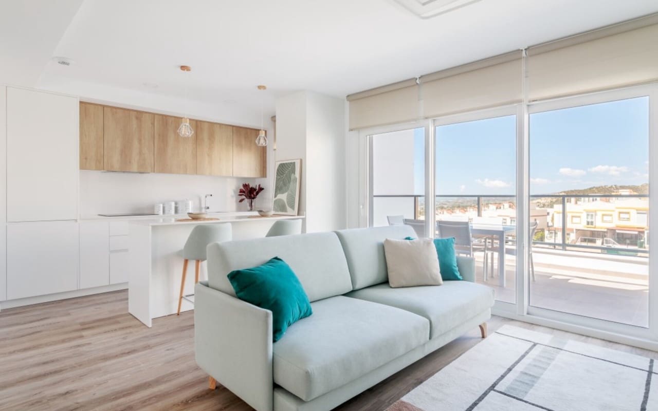 Chalet de 4 habitaciones en Finestrat en venta con piscina - 555.000 € (Ref: 9046563)