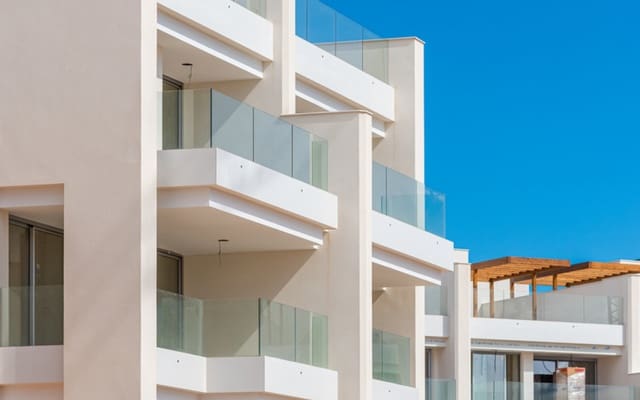 Ático de 2 habitaciones en Villamartin, Orihuela en venta con piscina - 425.000 € (Ref: 9046596)