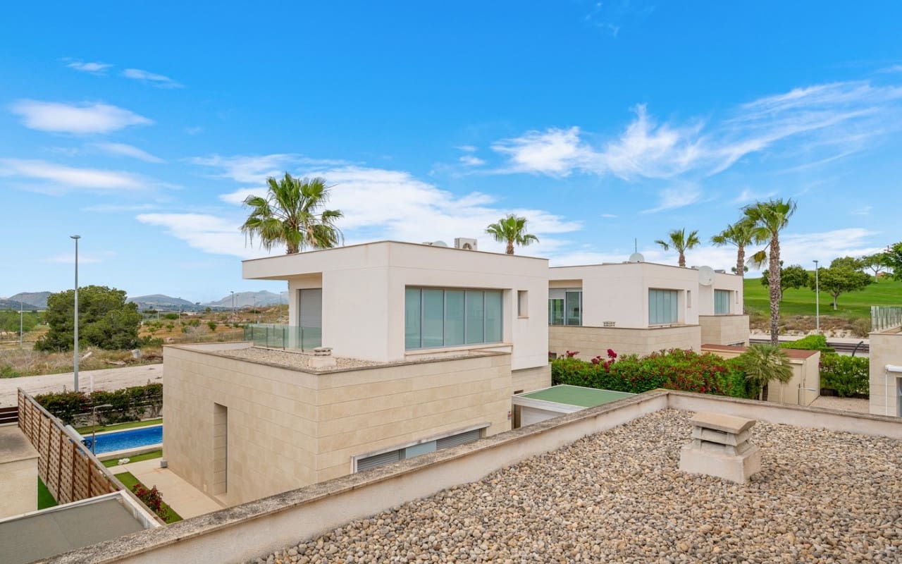 3 bedroom Villa for sale in Orihuela Costa with pool - € 479,000 (Ref: 9046621)