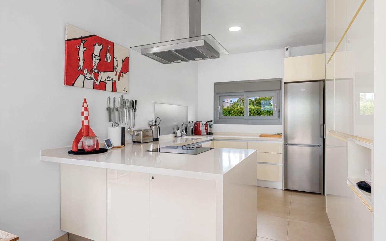 3 bedroom Villa for sale in Orihuela Costa with pool - € 479,000 (Ref: 9046621)