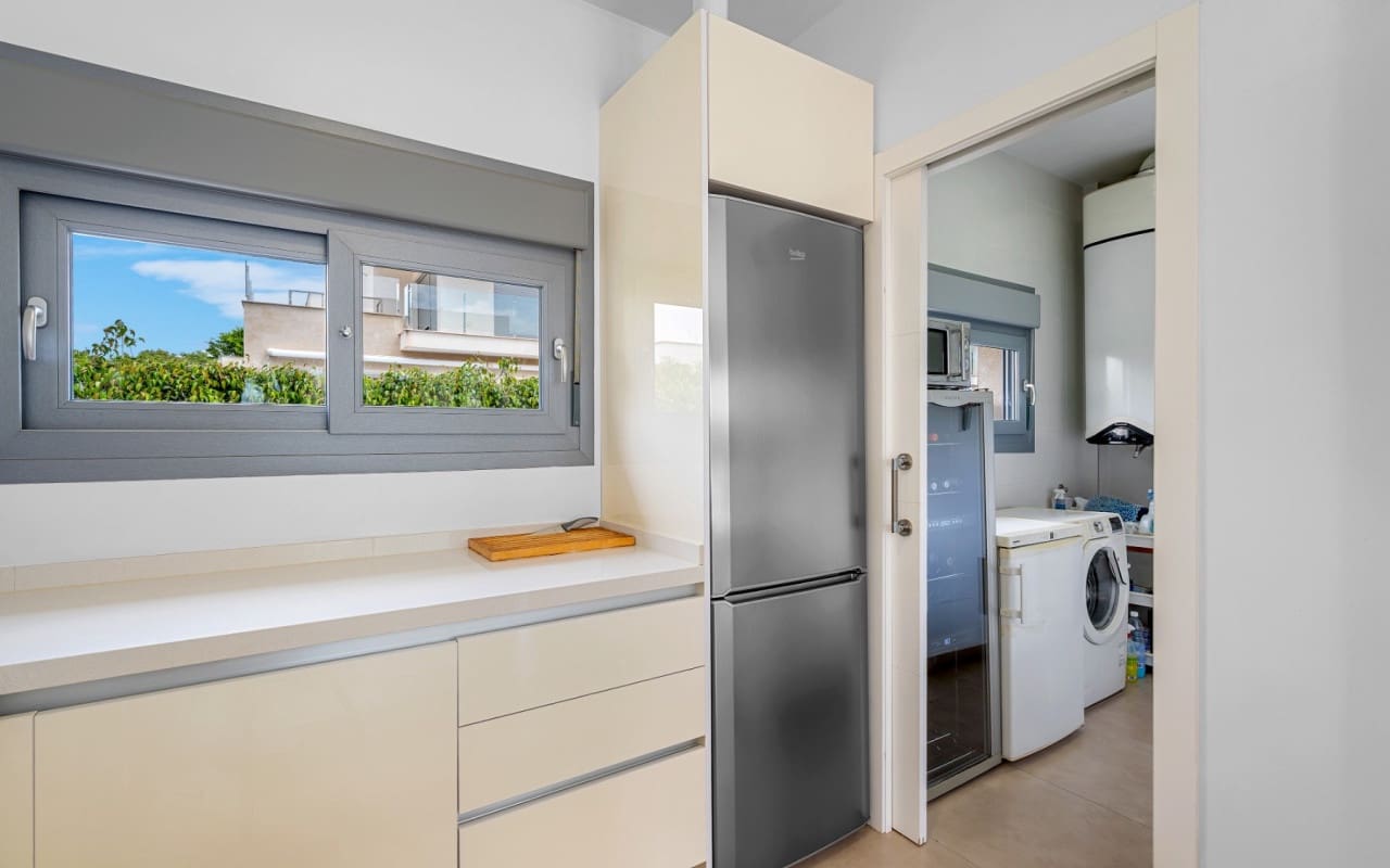 3 bedroom Villa for sale in Orihuela Costa with pool - € 479,000 (Ref: 9046621)