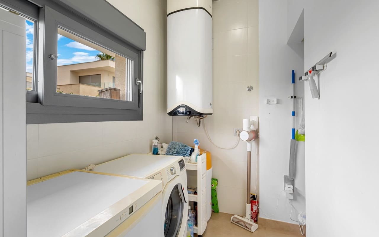 3 bedroom Villa for sale in Orihuela Costa with pool - € 479,000 (Ref: 9046621)