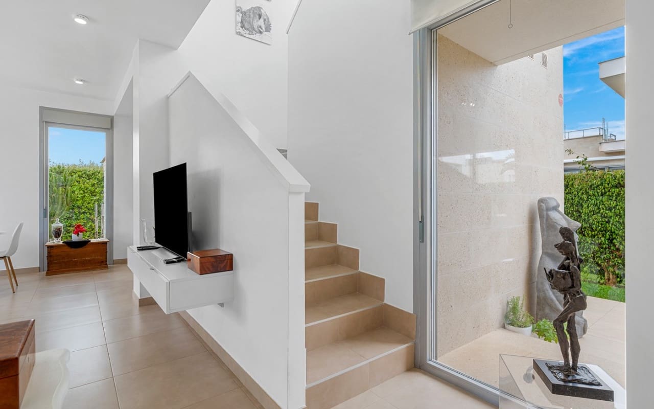 3 bedroom Villa for sale in Orihuela Costa with pool - € 479,000 (Ref: 9046621)