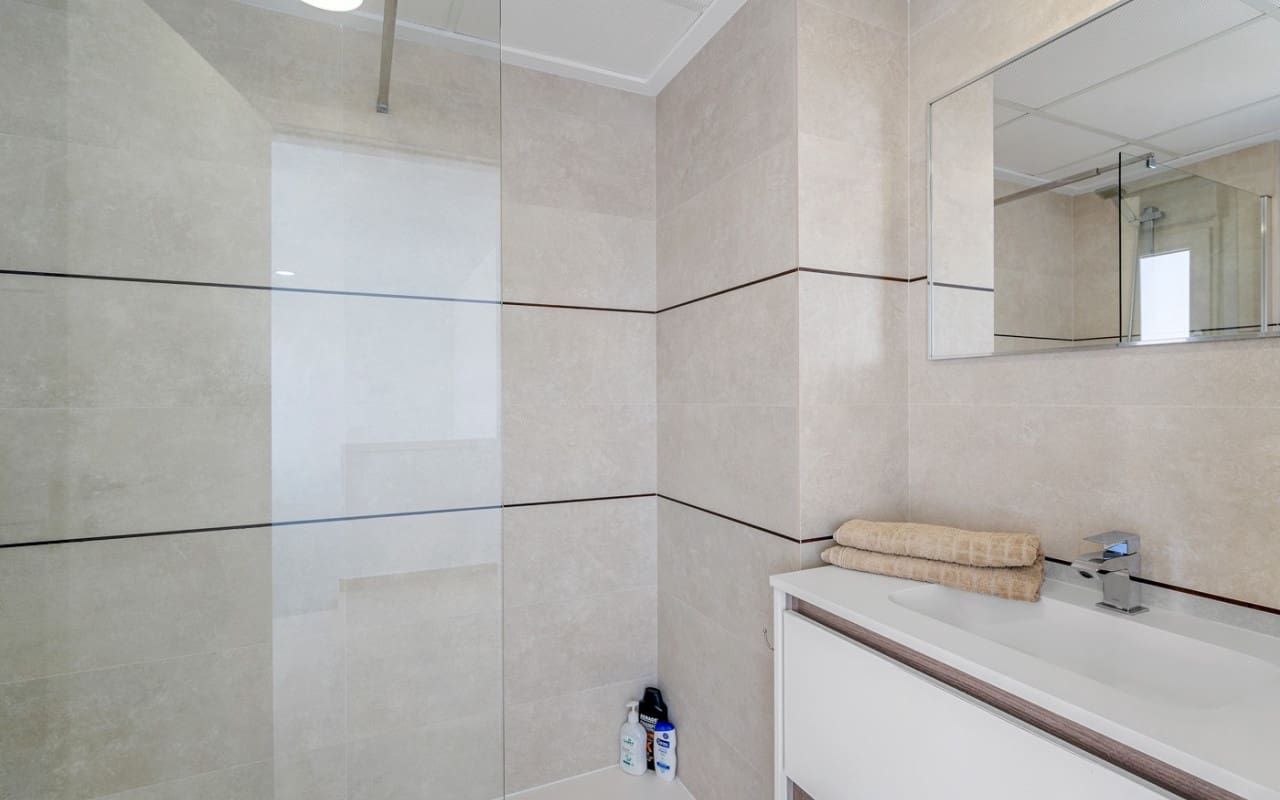 3 bedroom Villa for sale in Orihuela Costa with pool - € 479,000 (Ref: 9046621)